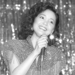 テレサ・テン（Ｃ）共同通信社