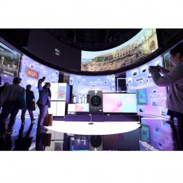 家電見本市「CES2025」（韓国サムスンのブース）／（Ｃ）ロイター