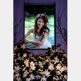 飯島愛「お別れの会」（Ｃ）日刊ゲンダイ