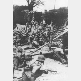 日本軍による重慶攻撃＝1938年12月（Ｃ）Robert Hunt Library／Mary Evans／共同通信イメージズ