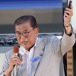 渾身の力を込めて断言＝7日、千葉・船橋市（Ｃ）日刊ゲンダイ