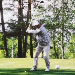 なじみ深い小淵沢CCで（提供写真）