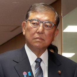 居座れるか（Ｃ）日刊ゲンダイ