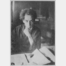 芥川龍之介（国立国会図書館所蔵画像／共同通信イメージズ）