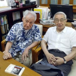 斎藤驍（左）と筆者（提供写真）