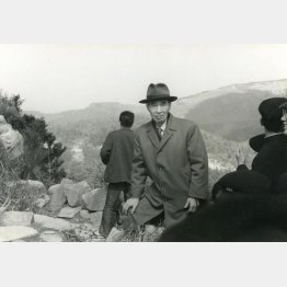 日大三高教員時代の父（本人提供）