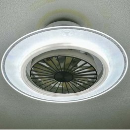 AONICIA社のシーリングサーキュレーターライト（提供写真）