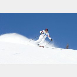 スキーを楽しむ筆者（本人提供）