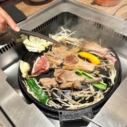 精がつく「羊々亭」のジンギスカン（提供写真）（Ｃ）日刊ゲンダイ