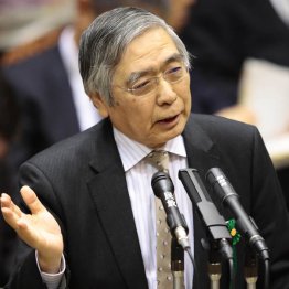 安倍元首相にベッタリだった黒田東彦前日銀銀総裁（Ｃ）日刊ゲンダイ