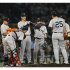 昨31日阪神戦は、七回から登板した中川皓太（中央が）4失点（Ｃ）共同通信社