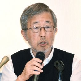 NHKのドラマを巡り、記者会見で抗議する飯村豊さん＝26日午後、東京都千代田区（Ｃ）共同通信社