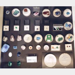 幻の原爆計画を知ってもらいたいと、地元では飯盛里安博士の親族から寄贈された「人造宝石」を展示（2024年9月4日、福島県石川町立歴史民俗資料館）／（Ｃ）共同通信社