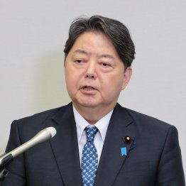 官房長官も出馬表明（Ｃ）日刊ゲンダイ