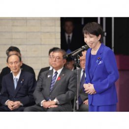 総裁選後に開かれた両院議員総会で挨拶する高市氏（Ｃ）共同通信社