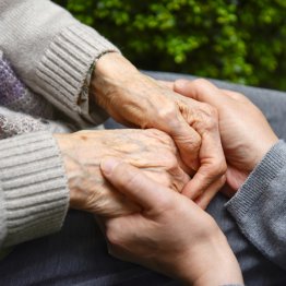 認知症は誰もが避けて通れない問題