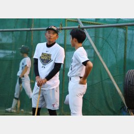 選手に声をかける前田さん（Ｃ）日刊ゲンダイ