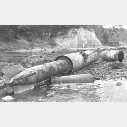 大分県日出町深江に引き揚げられた人間魚雷「回天」の残がい（Ｃ）大分合同新聞社／共同通信イメージズ