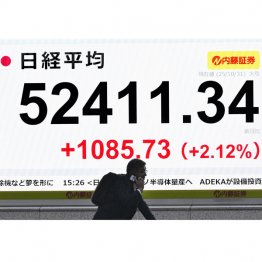 アベノミクス再来幻想、しまいには国民がツケを払う羽目に…（Ｃ）共同通信社