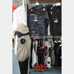 インバウンドに大人気の空調服（Ｃ）日刊ゲンダイ