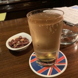 ハイボールはウイスキーがダブルで氷なし（写真）大竹聡