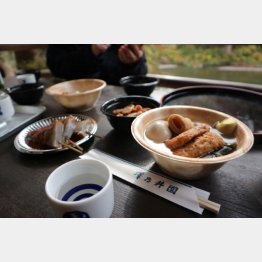 小澤酒造の向かい、清流ガーデン澤乃井園にて（写真）大竹聡