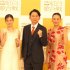 （左から）今田美桜、有吉弘行、綾瀬はるか（Ｃ）日刊ゲンダイ