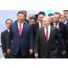 高笑い（Ｃ）ロイター