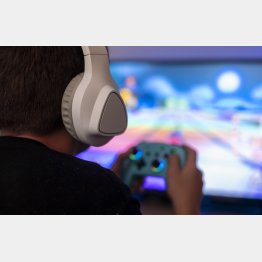 バースデーソングを歌ったり写真を撮って息子の誕生日を祝った後…（写真はイメージ）／（Ｃ）iStock