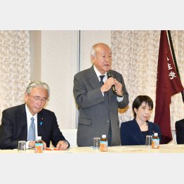 裏金事件は終わっていない（左から古屋圭司選対委員長、鈴木俊一幹事長、高市首相＝自民党選対本部会議）／（Ｃ）日刊ゲンダイ