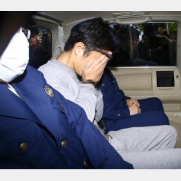 送検される白石隆浩死刑囚（2017年）／（Ｃ）日刊ゲンダイ