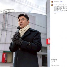 街頭演説をする「中道」・東克哉（本人のインスタグラムから）