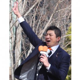 「日本だけですよ、CO2で地球の気候が変動するなんて言ってるのは」（参政党・神谷宗幣代表）／（Ｃ）日刊ゲンダイ