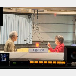 ラジオ「スタンバイ」の収録風景（提供写真）