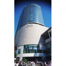 日本初のクレジットカードを発行した歴史を持つ（Ｃ）日刊ゲンダイ