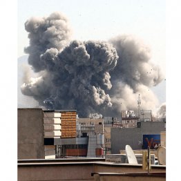 1日もテヘラン市内への攻撃が続いた（Ｃ）ロイター