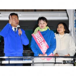 立憲出身候補の応援に回る元公明の岡本三成政調会長（Ｃ）日刊ゲンダイ