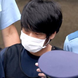 旧統一教会に溺れた母親により、極貧の子ども時代を過ごした山上徹也被告（Ｃ）日刊ゲンダイ