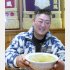 名物のどんぶりハイボール（Ｃ）日刊ゲンダイ