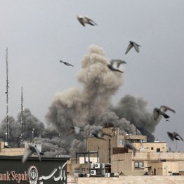 イスラエルと米によるイランへの空爆（Ｃ）ロイター／WANA (West Asia News Agency)