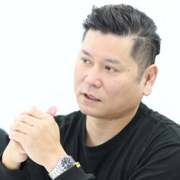 スッパイマン（上間菓子店）の上間幸治社長（Ｃ）日刊ゲンダイ