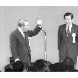 最後となった演説（脳梗塞で倒れる直前、「羽田孜氏を励ます会」に出席した田中角栄元首相、 1985年（昭和60年2月25日、都内）／（Ｃ）共同通信社