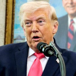 言うことがコロコロ変わる（Ｃ）ロイター