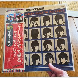 いちばん右上のジョンのポーズは「ゲッツ！」か（提供）スージー鈴木