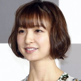 再婚を発表した篠田麻里子（Ｃ）日刊ゲンダイ