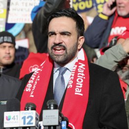 「民主社会主義者」を自称するマムダニNY市長（Ｃ）ロイター