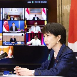 優先順位が違うんじゃ…（東南アジア各国などとオンライン会合＝首相官邸）／（内閣広報室提供）