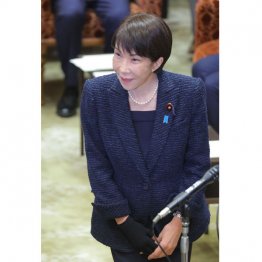 都合の悪いことは「避けて、避けて、避けて、避けて、避けてまいります」／（Ｃ）日刊ゲンダイ