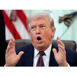 言うことが二転三転のトランプ米大統領（Ｃ）ロイター
