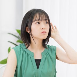 難聴を放置すると認知症に。すぐに対策を